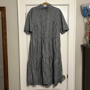 Everlane the Tiered Mock Neck dress size medium